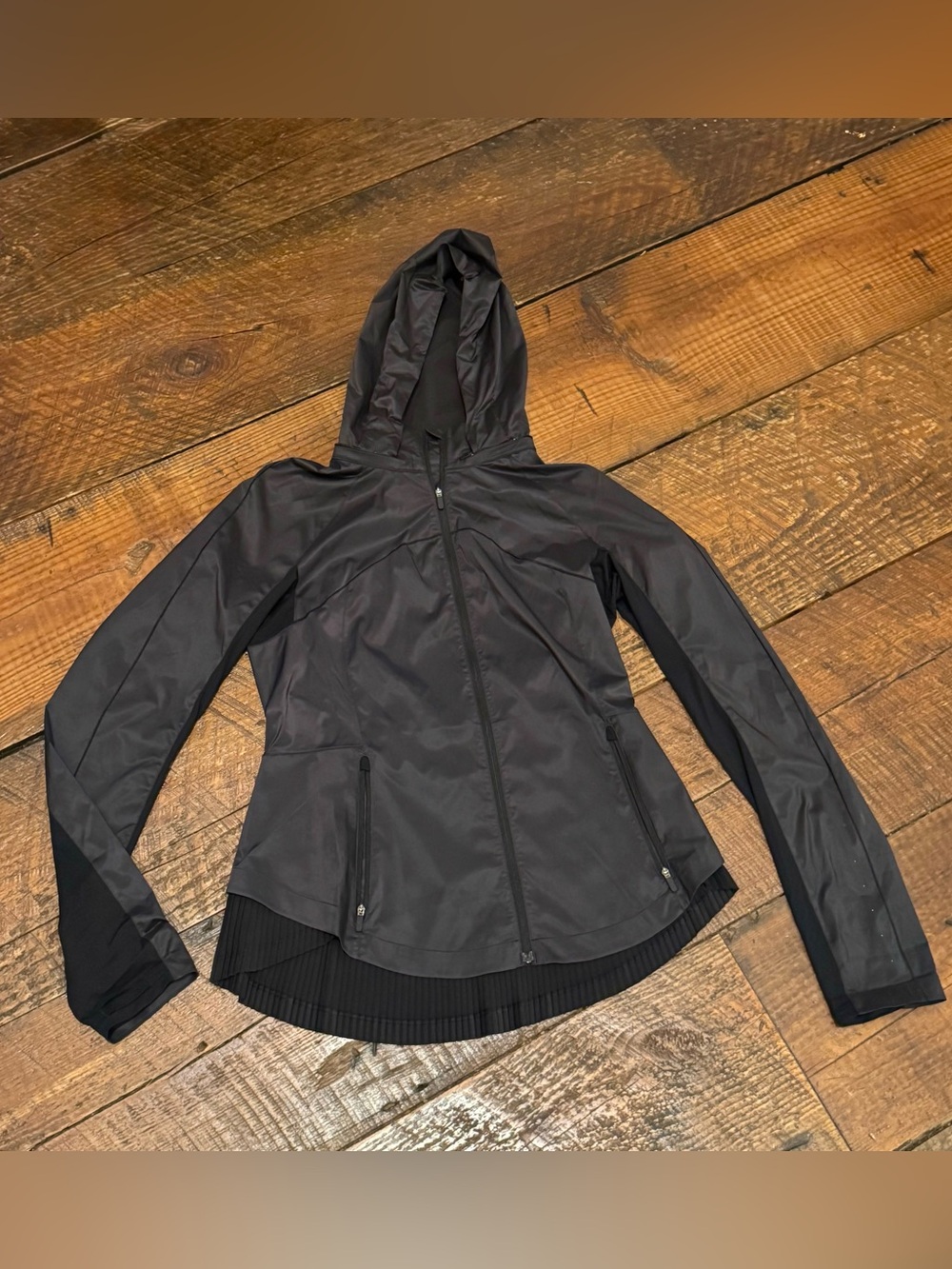 Lululemon 🍋 Rain Jacket Sz 10